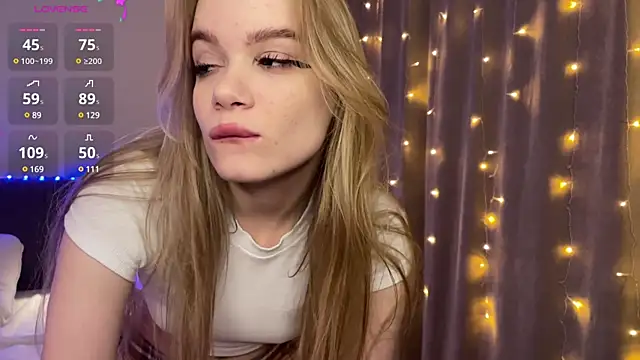 Snapshot of CrystaIMaiden chatting on March 1, 2025, 5:16 pm CrystaIMaiden online show from March 1, 2025, 5:16 pm