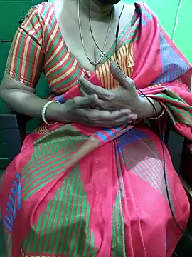 Snapshot of niiveditha chatting on September 23, 2025, 2:35 pm niiveditha online show from September 23, 2025, 2:35 pm