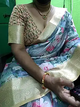 Snapshot of niiveditha chatting on September 21, 2025, 11:48 am niiveditha online show from September 21, 2025, 11:48 am