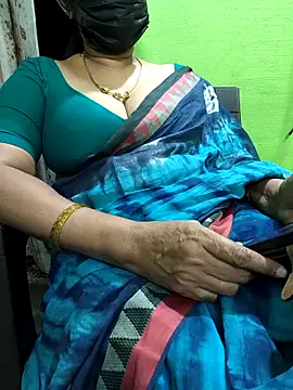 Snapshot of niiveditha chatting on November 6, 2025, 3:05 pm niiveditha online show from November 6, 2025, 3:05 pm