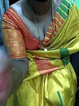 Snapshot of niiveditha chatting on November 6, 2025, 2:59 am niiveditha online show from November 6, 2025, 2:59 am