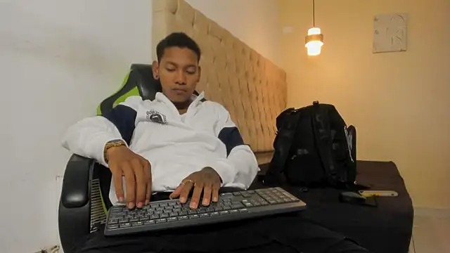 Snapshot of blackdirty420 chatting on November 18, 2025, 7:50 pm blackdirty420 online show from November 18, 2025, 7:50 pm