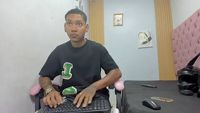 Snapshot of blackdirty420 chatting on December 5, 2025, 5:00 pm blackdirty420 online show from December 5, 2025, 5:00 pm