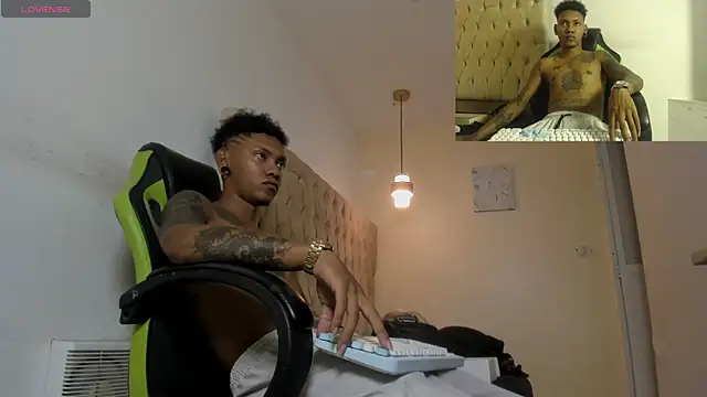 Snapshot of blackdirty420 chatting on October 7, 2025, 8:10 pm blackdirty420 online show from October 7, 2025, 8:10 pm