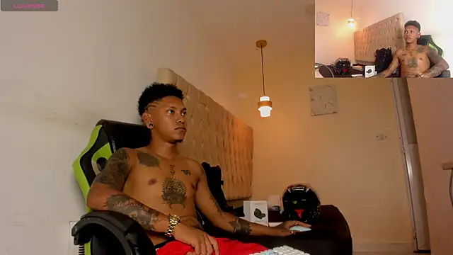 Snapshot of blackdirty420 chatting on October 6, 2025, 7:47 pm blackdirty420 online show from October 6, 2025, 7:47 pm