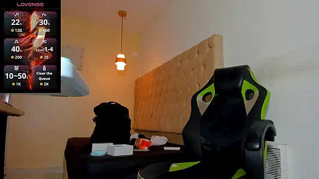 Snapshot of blackdirty420 chatting on October 21, 2025, 7:35 pm blackdirty420 online show from October 21, 2025, 7:35 pm