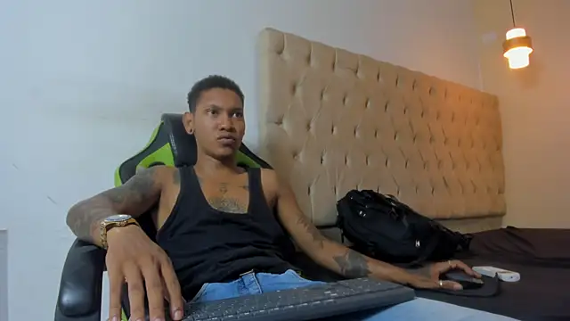 Snapshot of blackdirty420 chatting on November 17, 2025, 3:38 pm blackdirty420 online show from November 17, 2025, 3:38 pm