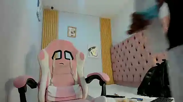 Snapshot of blackdirty420 chatting on October 13, 2025, 9:05 pm blackdirty420 online show from October 13, 2025, 9:05 pm