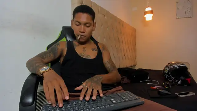 Snapshot of blackdirty420 chatting on November 16, 2025, 7:40 pm blackdirty420 online show from November 16, 2025, 7:40 pm