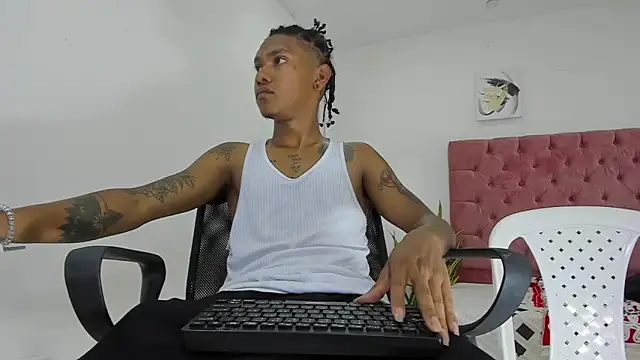 Snapshot of blackdirty420 chatting on March 21, 2025, 4:40 pm blackdirty420 online show from March 21, 2025, 4:40 pm