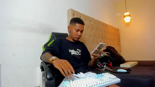 Snapshot of blackdirty420 chatting on October 24, 2025, 7:13 pm blackdirty420 online show from October 24, 2025, 7:13 pm