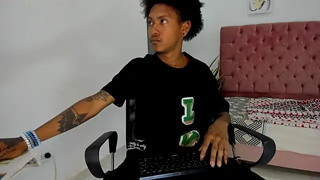 Snapshot of blackdirty420 chatting on March 12, 2025, 2:56 pm blackdirty420 online show from March 12, 2025, 2:56 pm