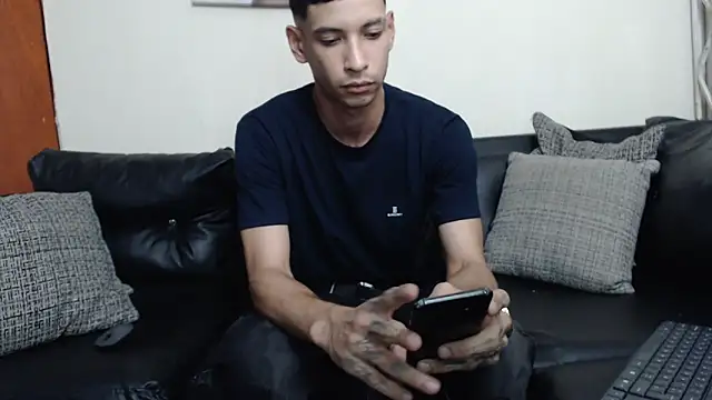 Snapshot of biigjhonny chatting on October 3, 2025, 3:09 am biigjhonny online show from October 3, 2025, 3:09 am