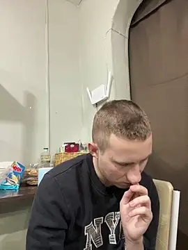 Snapshot of Dimyanmodel chatting on February 8, 2025, 2:16 pm Dimyanmodel online show from February 8, 2025, 2:16 pm