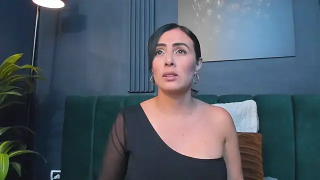 Snapshot of scarlet_edwars chatting on November 10, 2025, 9:31 pm scarlet edwars online show from November 10, 2025, 9:31 pm