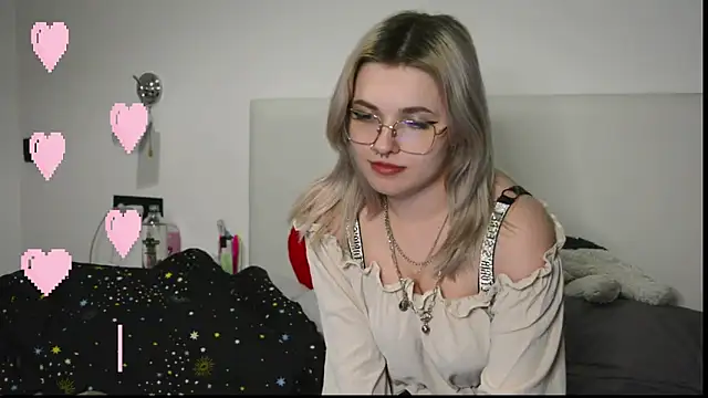 lollylina online show from February 14, 2025, 8:59 pm