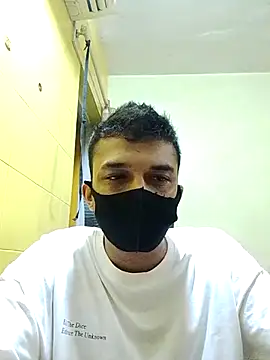 Snapshot of crazyfreaking chatting on February 20, 2026, 8:22 pm crazyfreaking online show from February 20, 2026, 8:22 pm