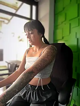 Dulce  Boyd online show from October 23, 2025, 1:10 pm