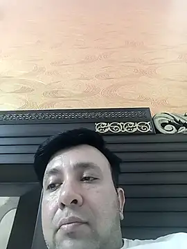 innocentboy1987 online show from April 14, 2026, 11:59 am