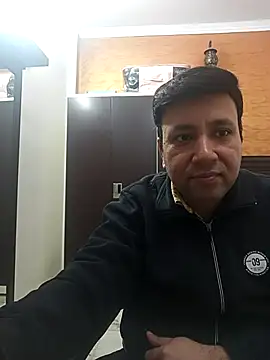 innocentboy1987 online show from December 22, 2025, 5:18 am