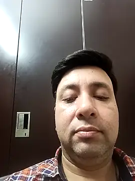 innocentboy1987 online show from February 26, 2026, 3:50 am