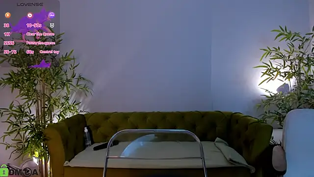 Snapshot of miiss__lulu chatting on May 12, 2026, 11:22 pm miiss lulu online show from May 12, 2026, 11:22 pm