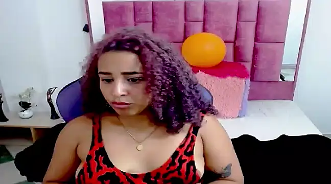 Snapshot of lanenaguevara chatting on February 7, 2025, 3:41 pm lanenaguevara online show from February 7, 2025, 3:41 pm