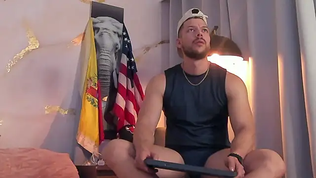 Snapshot of bakersboyssexys chatting on January 10, 2026, 12:50 am bakersboyssexys online show from January 10, 2026, 12:50 am