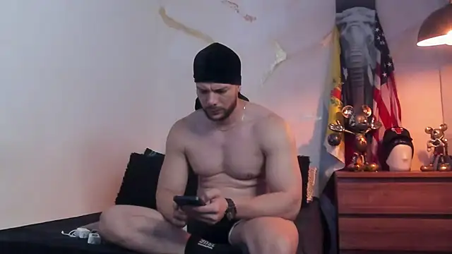 Snapshot of bakersboyssexys chatting on February 5, 2026, 2:07 am bakersboyssexys online show from February 5, 2026, 2:07 am