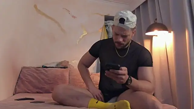 Snapshot of bakersboyssexys chatting on January 14, 2026, 11:52 pm bakersboyssexys online show from January 14, 2026, 11:52 pm