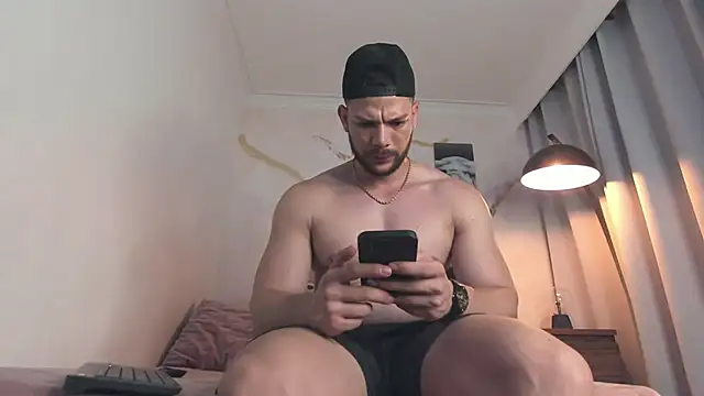 Snapshot of bakersboyssexys chatting on November 25, 2025, 11:16 pm bakersboyssexys online show from November 25, 2025, 11:16 pm