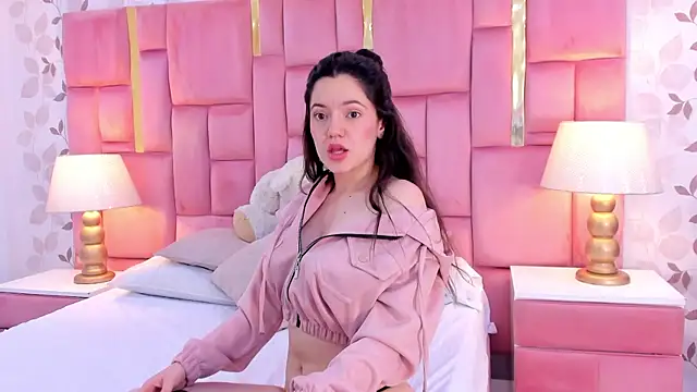 ArianaFranco online show from December 17, 2025, 5:18 pm