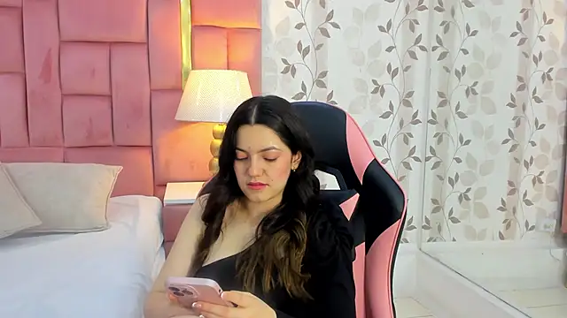 ArianaFranco online show from September 26, 2025, 12:45 pm