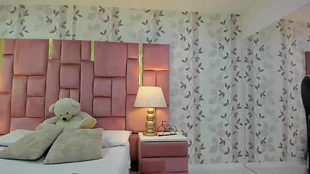 ArianaFranco online show from March 3, 2026, 12:56 pm