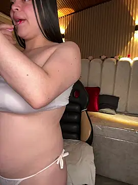 Snapshot of Cute_Angell_ chatting on February 28, 2026, 3:39 am Cute Angell online show from February 28, 2026, 3:39 am