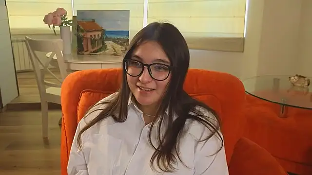 GwenCharity online show from February 15, 2025, 4:36 am