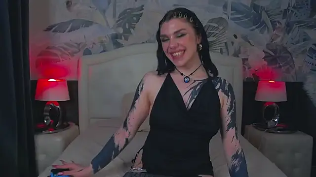 Snapshot of MaeveMoon chatting on March 19, 2026, 8:09 pm MaeveMoon online show from March 19, 2026, 8:09 pm