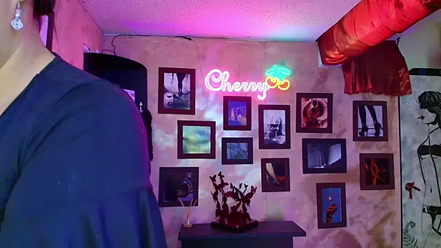 Snapshot of cherryy_bombshelll chatting on September 10, 2025, 6:40 pm cherryy bombshelll online show from September 10, 2025, 6:40 pm