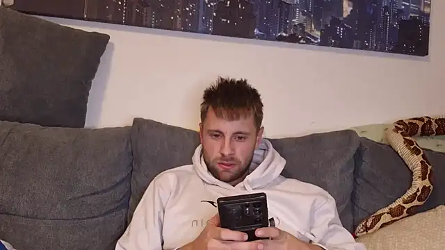 Snapshot of ademandjulia chatting on November 7, 2025, 4:55 pm ademandjulia online show from November 7, 2025, 4:55 pm