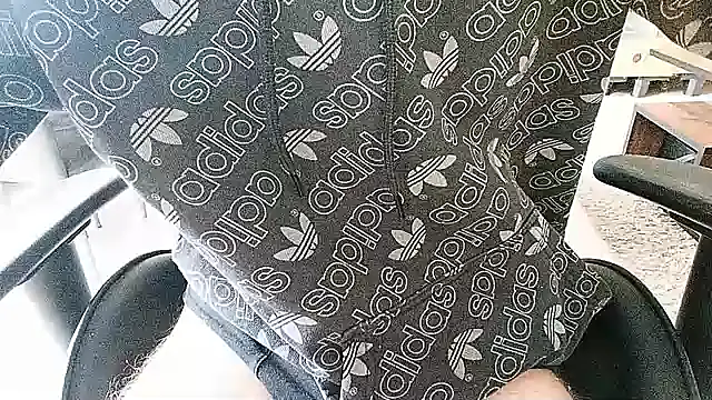 Snapshot of ademandjulia chatting on February 13, 2026, 12:05 pm ademandjulia online show from February 13, 2026, 12:05 pm