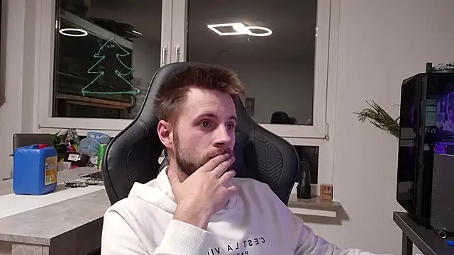 Snapshot of ademandjulia chatting on February 3, 2026, 9:09 pm ademandjulia online show from February 3, 2026, 9:09 pm