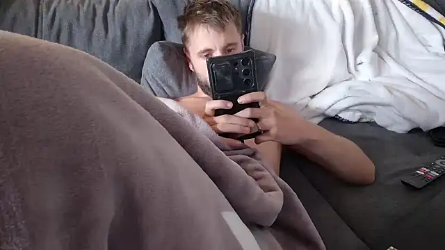 Snapshot of ademandjulia chatting on October 30, 2025, 3:42 pm ademandjulia online show from October 30, 2025, 3:42 pm