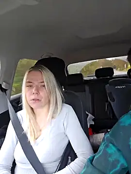 Snapshot of ademandjulia chatting on November 13, 2025, 11:25 am ademandjulia online show from November 13, 2025, 11:25 am