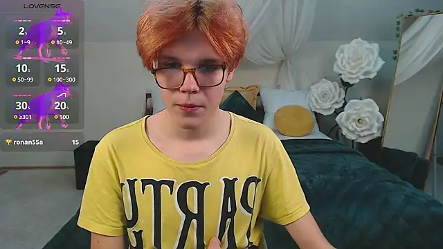 Snapshot of LouiseCoke chatting on February 7, 2025, 2:26 pm LouiseCoke online show from February 7, 2025, 2:26 pm