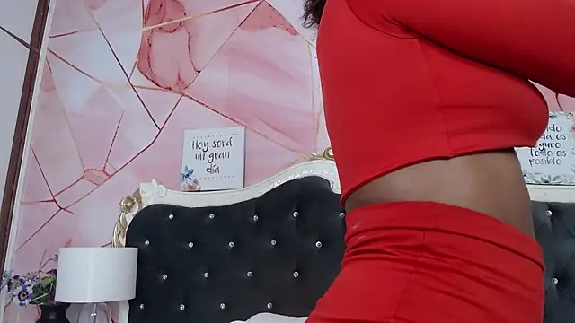 Snapshot of LindaBird chatting on November 24, 2025, 8:53 pm LindaBird online show from November 24, 2025, 8:53 pm