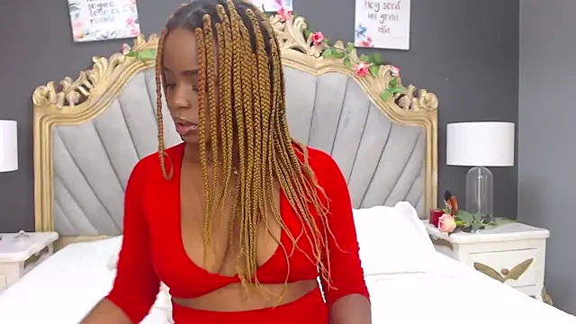 Snapshot of LindaBird chatting on March 16, 2025, 5:39 pm LindaBird online show from March 16, 2025, 5:39 pm