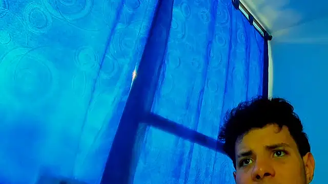 Snapshot of Alessandro_1610 chatting on December 13, 2025, 8:04 pm Alessandro 1610 online show from December 13, 2025, 8:04 pm