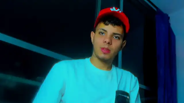 Snapshot of Alessandro_1610 chatting on November 30, 2025, 5:08 am Alessandro 1610 online show from November 30, 2025, 5:08 am