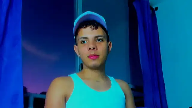 Snapshot of Alessandro_1610 chatting on November 22, 2025, 11:03 pm Alessandro 1610 online show from November 22, 2025, 11:03 pm