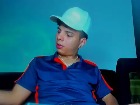 Snapshot of Alessandro_1610 chatting on February 12, 2026, 11:26 pm Alessandro 1610 online show from February 12, 2026, 11:26 pm